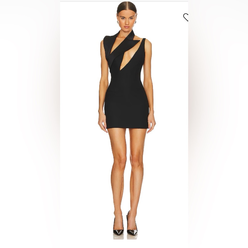 LAQUAN SMITH Mini Dress With Satin Lapel Collar Detailing!